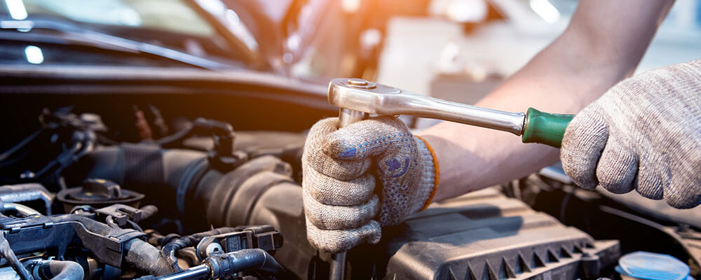 Revisão de carro: como preparar os veículos da sua revenda